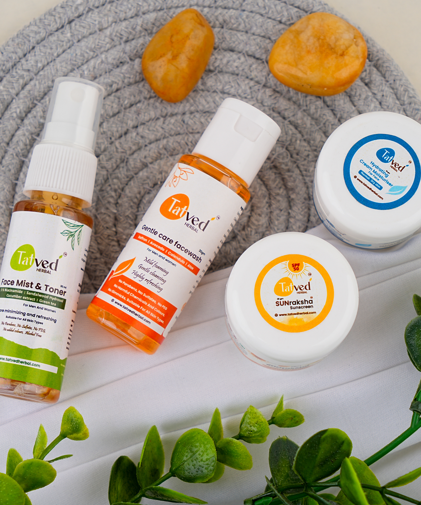 Sample kit for Dry to Normal skin by Tatved Herbal